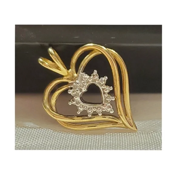 10K Solid Yellow Gold Triple Heart Genuine Diamond Heart Pendant 1.47 grams